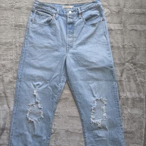 Levi's Ribcage Straight distressed jeans